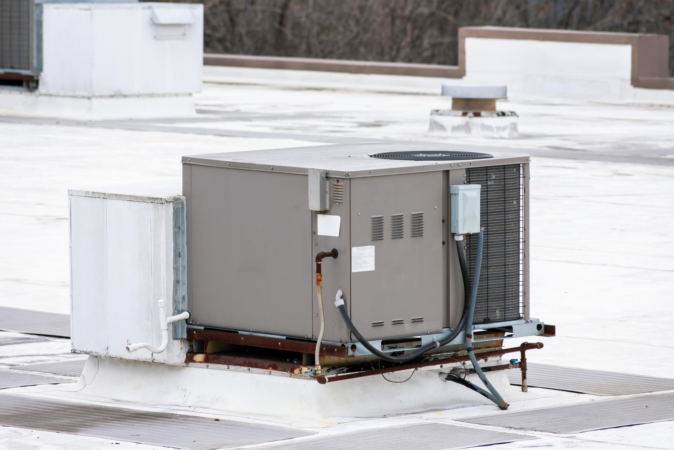 Commercial rooftop HVAC equipment near Joplin, Missouri